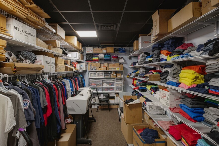 More Photos Of 1037 OH-7, Gallipolis Sports And Entertainment For Sale