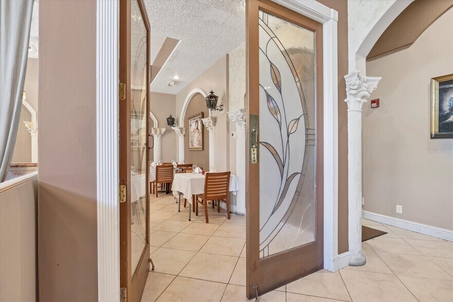 More Photos Of N TAMIAMI TRL NOKOMIS FL 34275, Nokomis General Retail For Sale