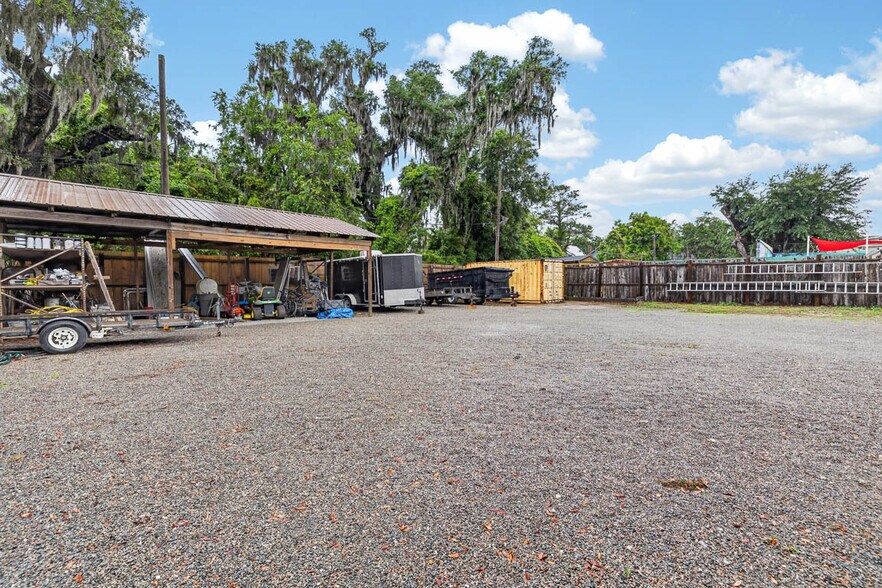 More Photos Of 1607 Norwich St, Brunswick Flex For Sale