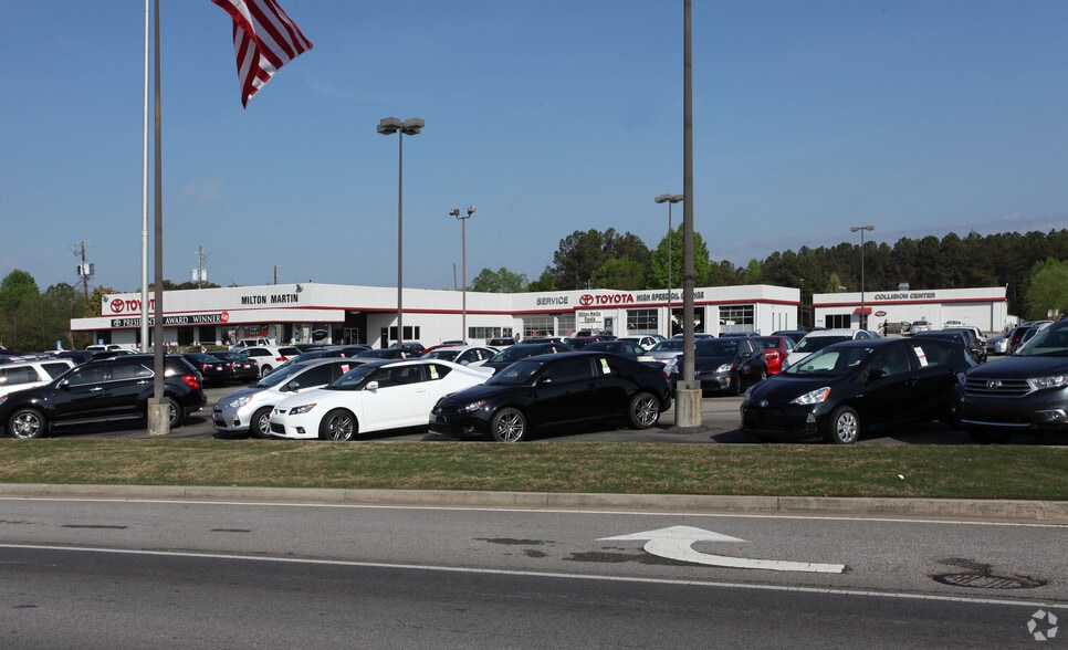More Photos Of 2330-2350 Browns Bridge Rd, Gainesville Auto Dealership For Sale