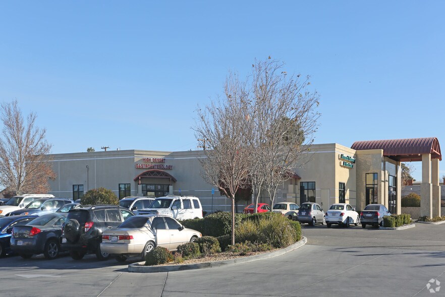 More Photos Of 1753 W Avenue J, Lancaster Medical For Lease