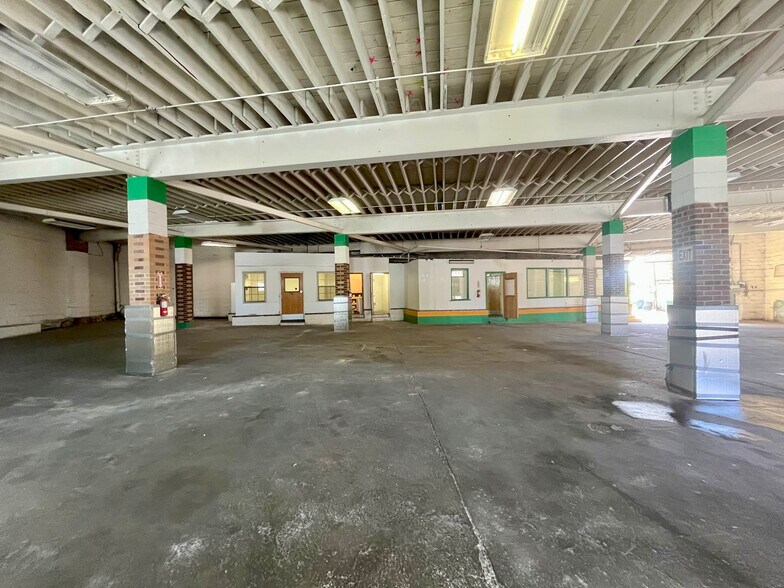 More Photos Of 344 E 25th St, Baltimore Industrial For Sale