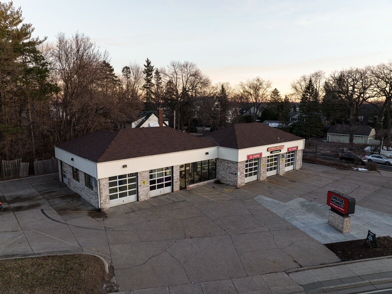 More Photos Of 4561 Lake Ave, White Bear Lake Auto Repair For Sale