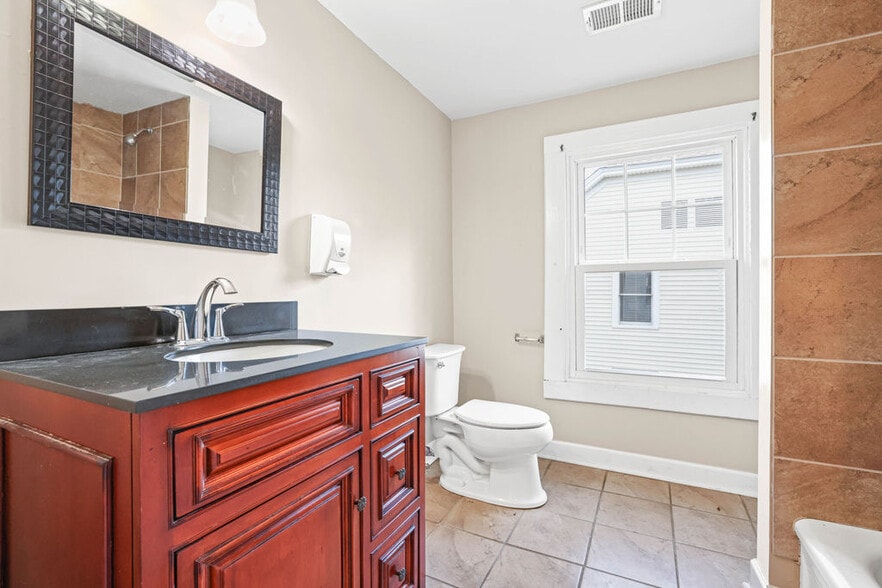 More Photos Of 113 Whitsett St, Greenville Office For Sale