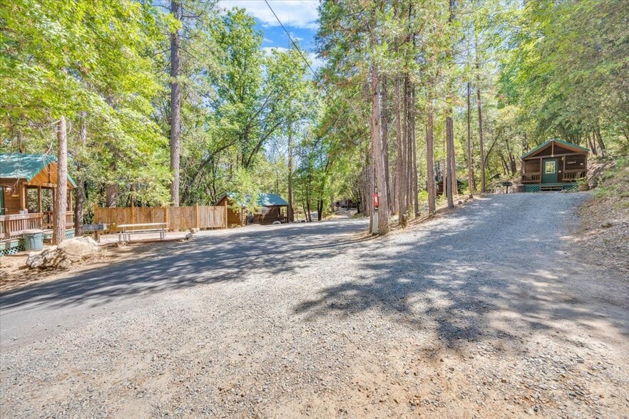 More Photos Of 22732 Middle Camp rd, Sonora Hotel For Sale