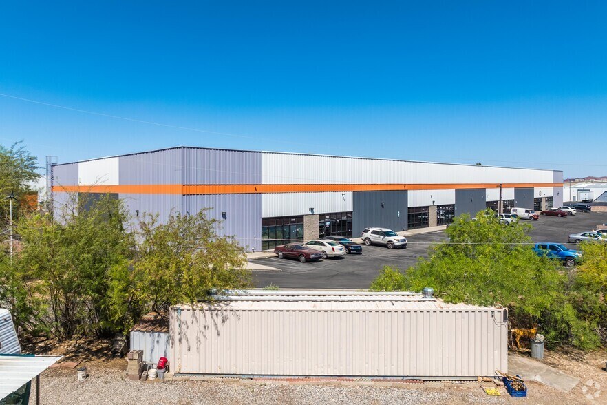 More Photos Of 4975 Steptoe St, Las Vegas Warehouse For Lease
