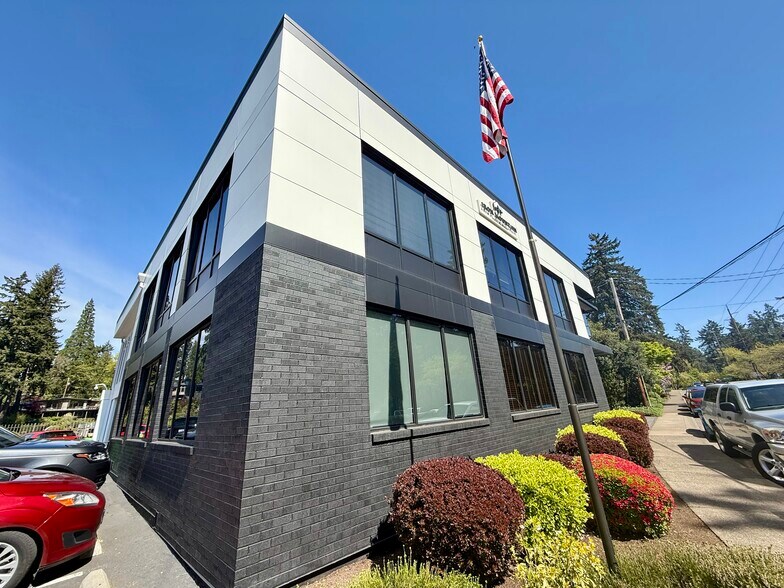 More Photos Of 696 McVey Ave, Lake Oswego Office For Sale
