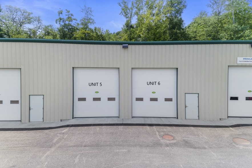 More Photos Of 412 Maple Ave, Uncasville Service For Lease