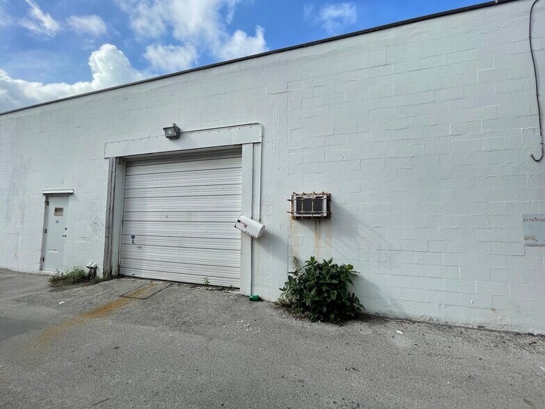 More Photos Of 1800-1812 SW 7th Ave, Pompano Beach Warehouse For Sale