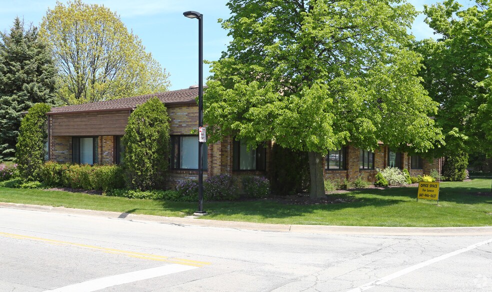 More Photos Of 632 N 1st Bank Dr, Palatine Medical For Lease