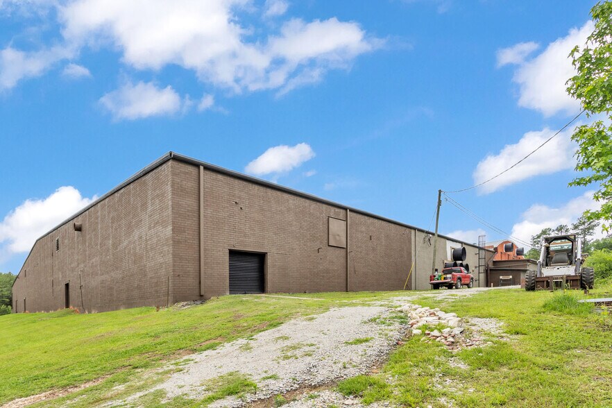 More Photos Of 121 Trotter Industrial Ln, Saluda Warehouse For Lease