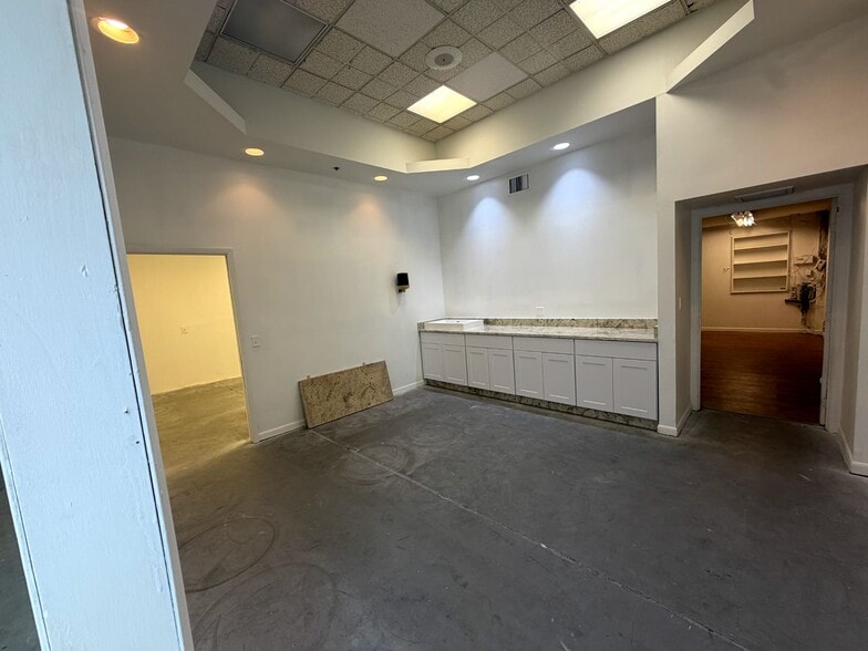 More Photos Of 1815 10th Ave N, Lake Worth Beach Warehouse For Lease