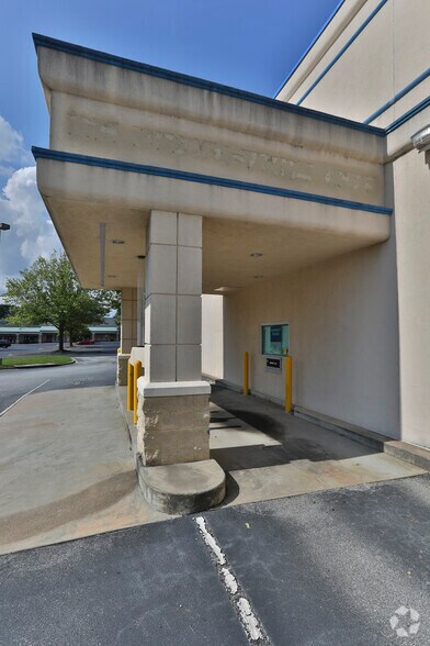 More Photos Of 2195 Southport Rd, Spartanburg Freestanding For Sale