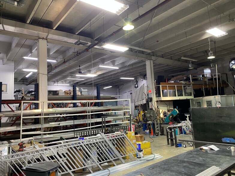 More Photos Of 2101 NW 33rd St, Pompano Beach Unknown For Lease