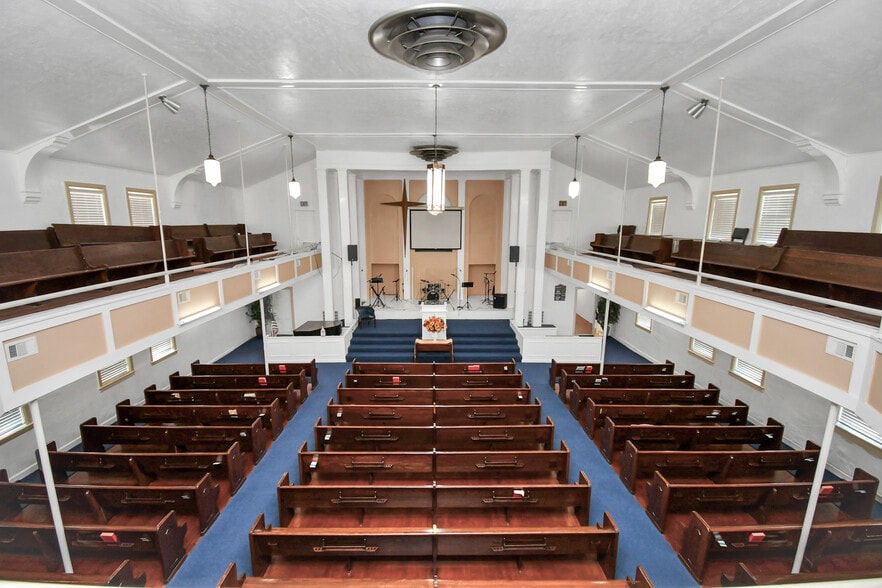 More Photos Of 2728 Kentucky St, Baytown Religious Facility For Sale