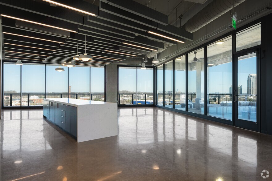 Photo of 9th Floor Ste 925