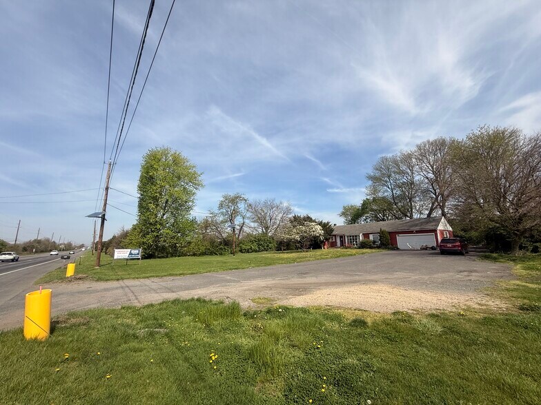 More Photos Of 1909 NJ-38, Southampton Medical For Lease