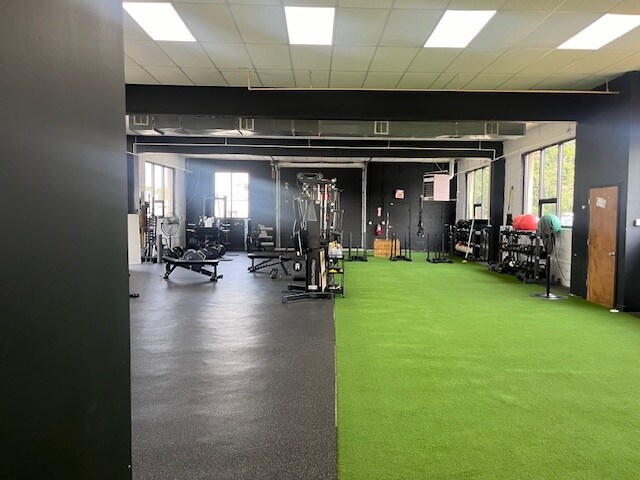 More Photos Of 125 Clinton Rd, Fairfield Warehouse For Lease