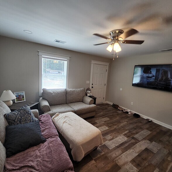 More Photos Of 315 E Clark St, Pinewood Apartments For Sale