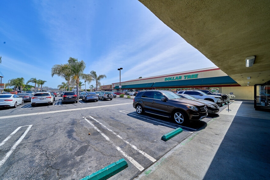 More Photos Of 5835 Bellflower Blvd Unit C, Lakewood Storefront For Lease