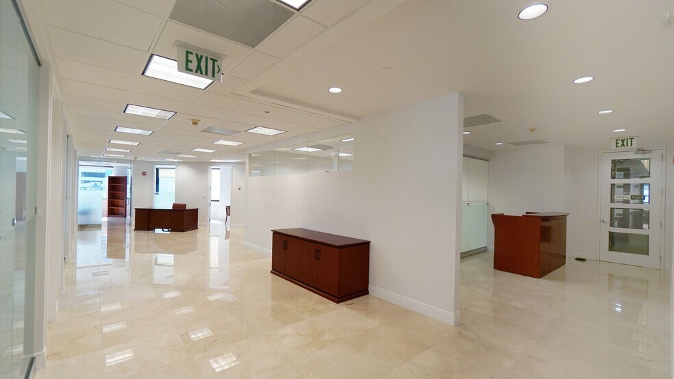 More Photos Of 1200 Brickell Ave, Miami Office For Sale