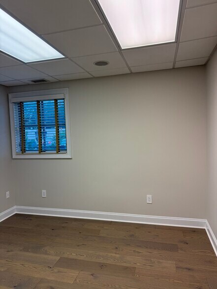 More Photos Of 215 Monmouth Rd, Oakhurst Office For Lease