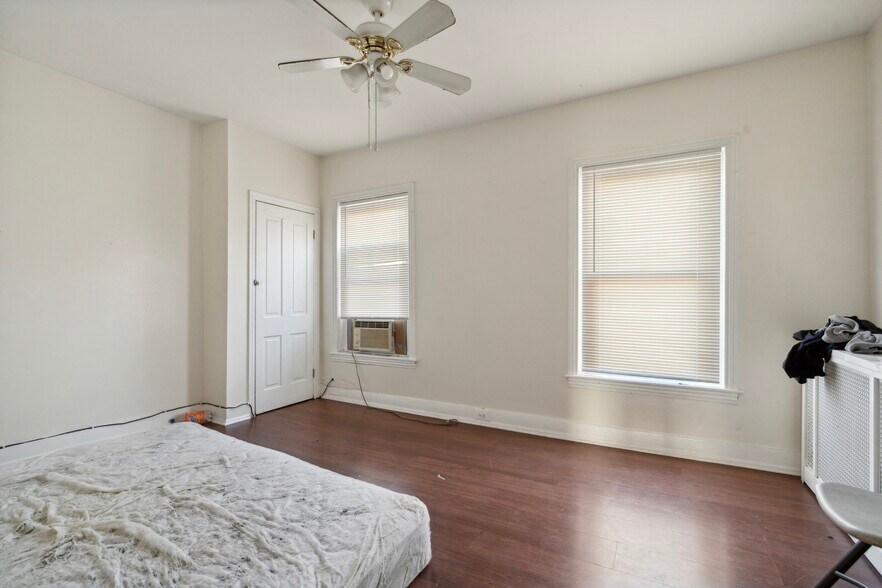 More Photos Of , Philadelphia Unknown For Sale