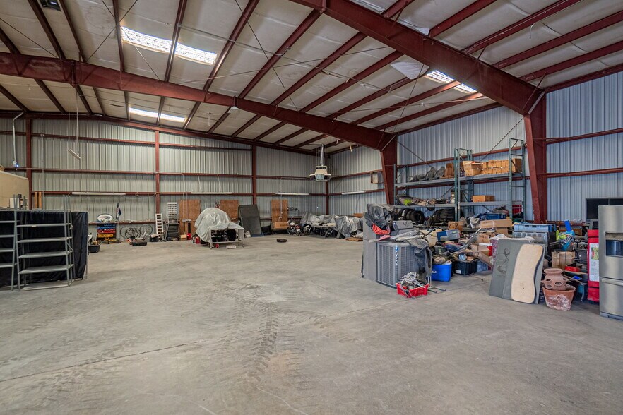 More Photos Of 3500 Confederate Rd, El Paso Warehouse For Sale