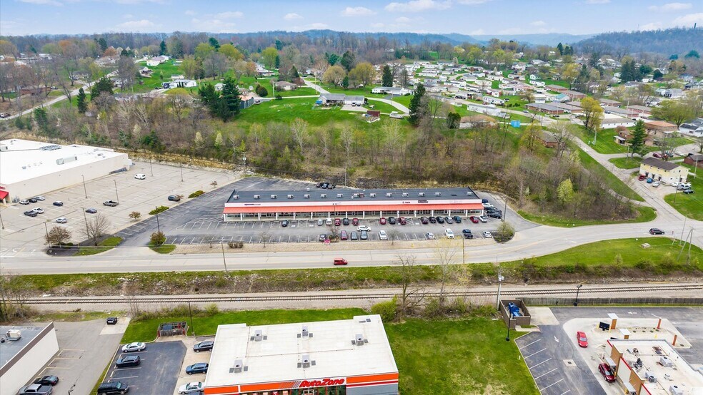 More Photos Of 2300 June Pky, Zanesville General Retail For Sale