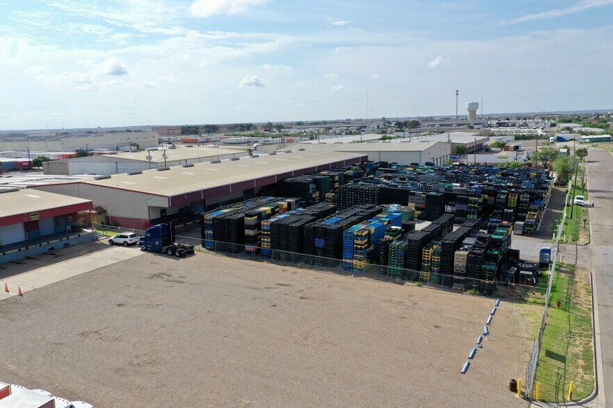 More Photos Of 14209 Distribution Ave, Laredo Distribution For Sale