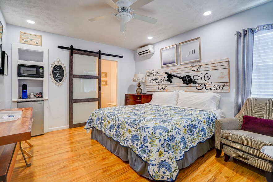 More Photos Of 2060 US Highway 27 N, Avon Park Hotel For Sale