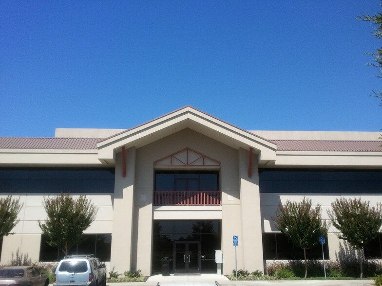 More Photos Of 550 Gateway Dr, Napa Office For Lease