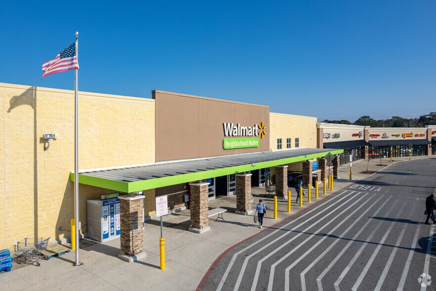 More Photos Of 6705 Pine Forest Rd, Pensacola General Retail For Lease