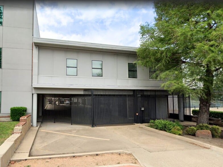 Primary Photo Of 4411 N Central Expy, Dallas Office For Lease