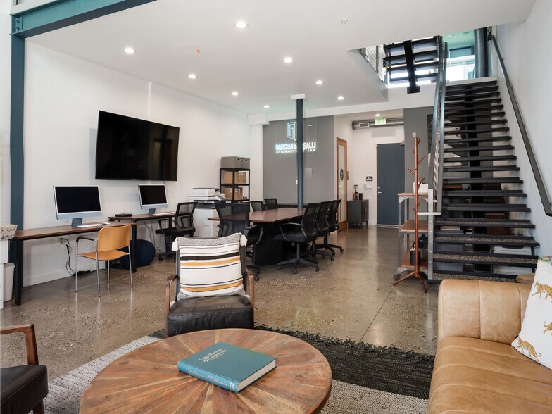 More Photos Of 215 California St, El Segundo Office For Lease