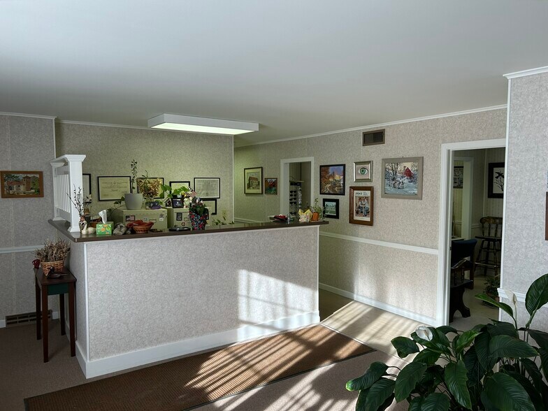 More Photos Of 15 Irving Ave, Granville Office For Sale