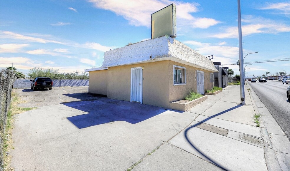 More Photos Of 1701 S Eastern Ave, Las Vegas Office For Sale