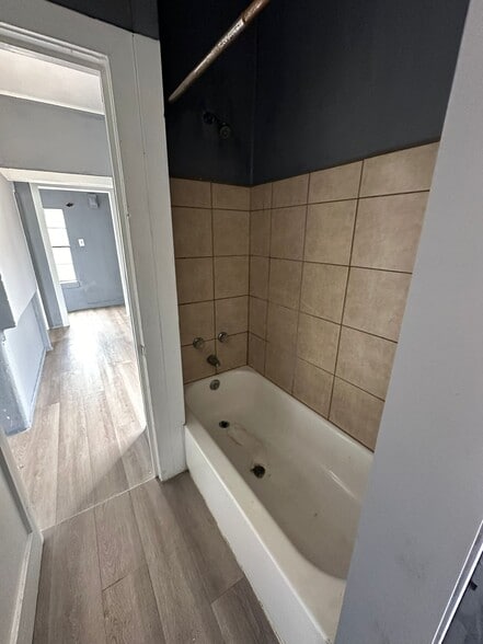 More Photos Of 201 E Washington Ave, Harlingen Apartments For Sale