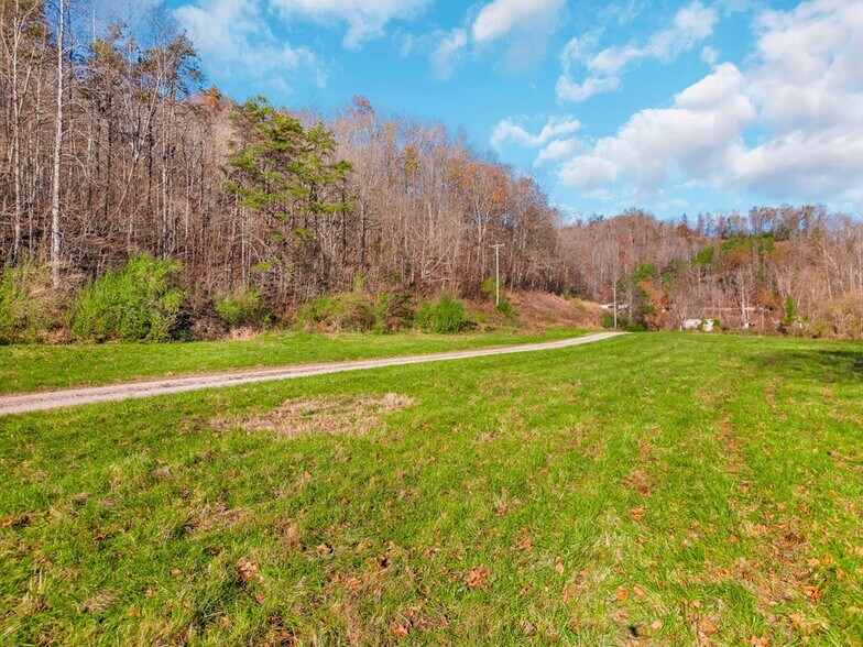 More Photos Of 1960 US Highway-23, Wittensville Land For Sale