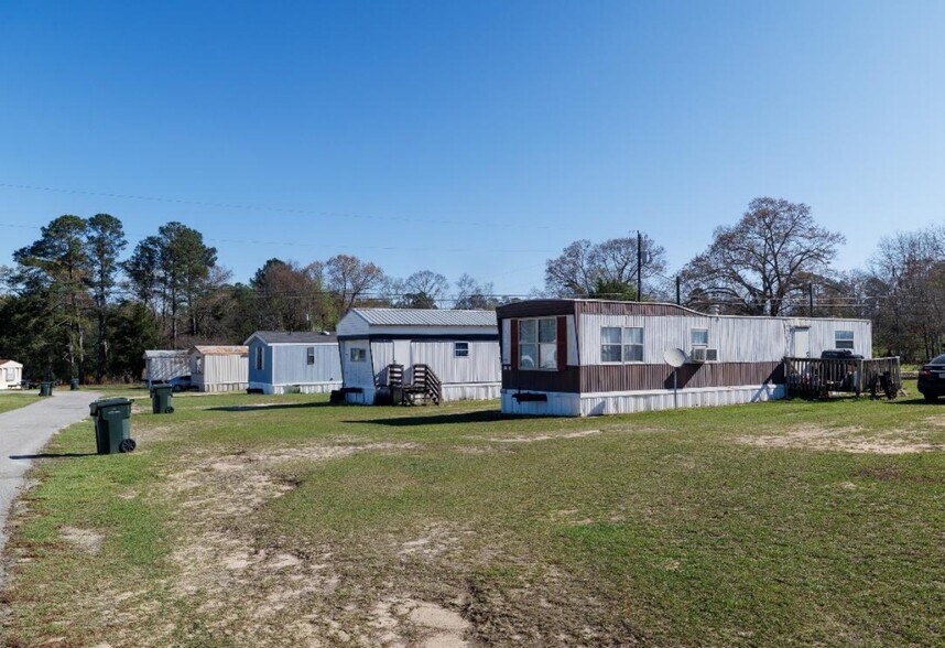 More Photos Of 1081 Davis Cir, Thomson Manufactured Housing Mobile Home Park For Sale