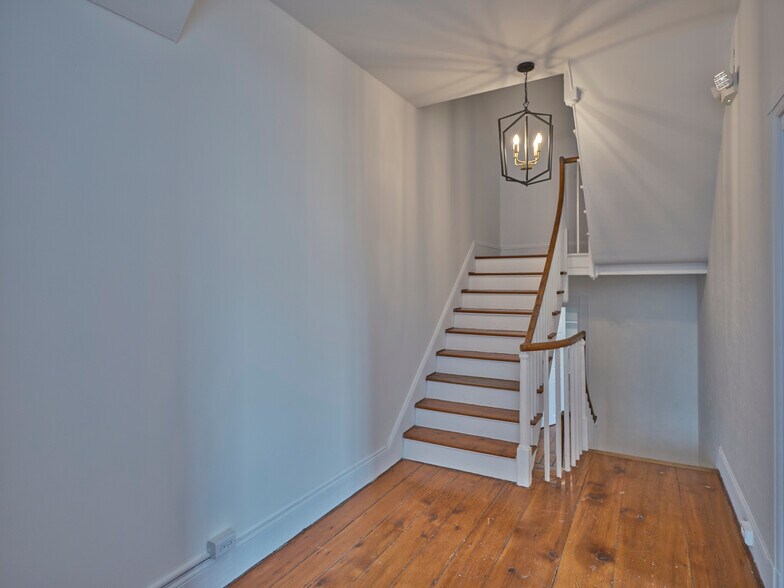 More Photos Of 12-20 W Bridge St, New Hope Storefront For Sale