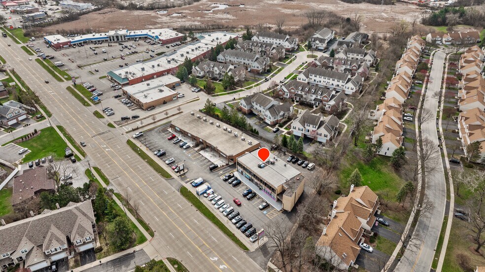 More Photos Of 473 W Northwest Hwy, Palatine Office For Sale