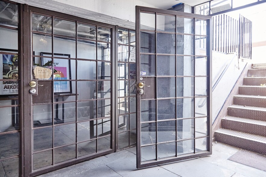 More Photos Of 7900-7914 Santa Monica Blvd, West Hollywood Storefront Retail Office For Lease