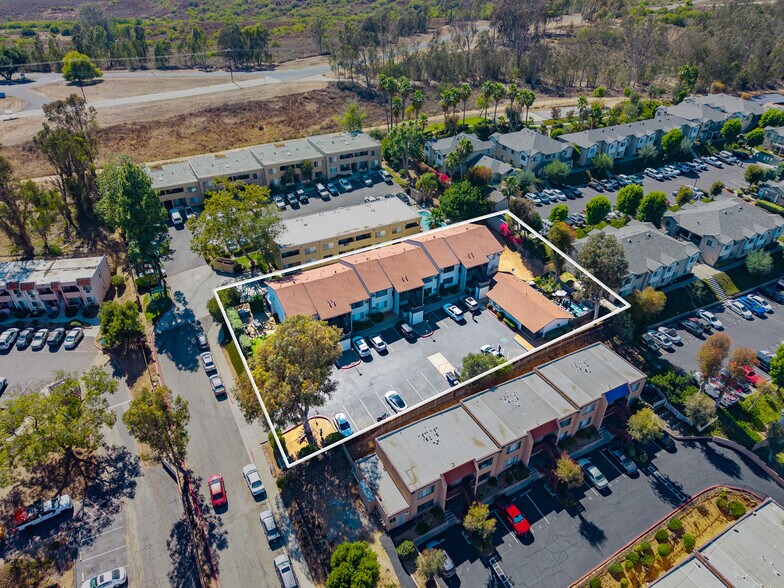 More Photos Of 725 Alturas Ln, Fallbrook Apartments For Sale