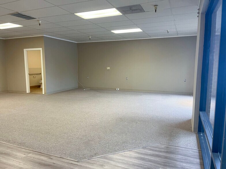 More Photos Of 4076-4086 Grass Valley Hwy, Auburn Storefront Retail Office For Lease