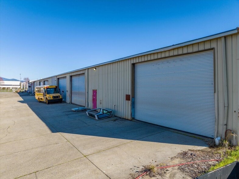 More Photos Of 4311 Caterpillar Rd, Redding Manufacturing For Sale