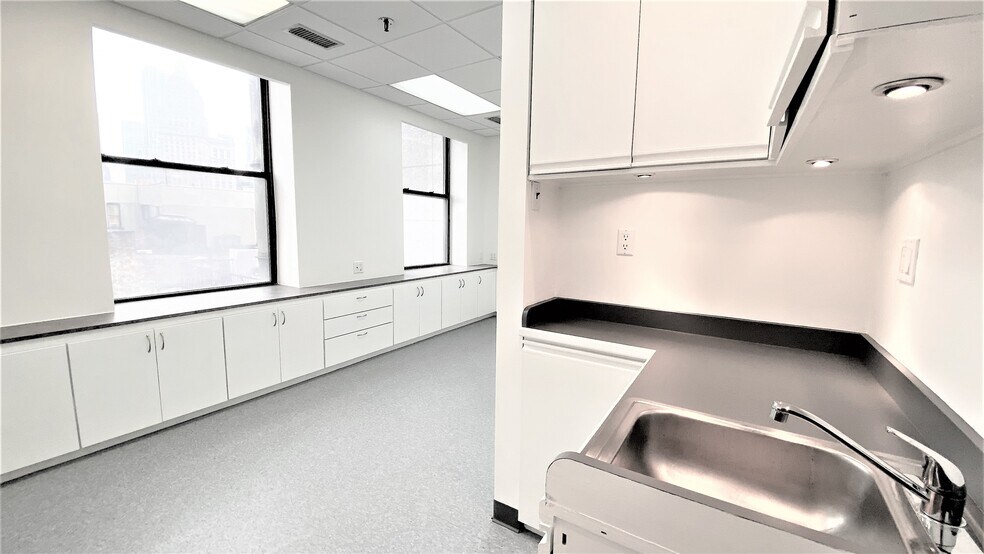 More Photos Of 198-200 Canal St, New York Medical For Sale