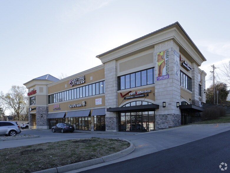 More Photos Of 100 E Kansas St, Lansing Storefront Retail Office For Lease
