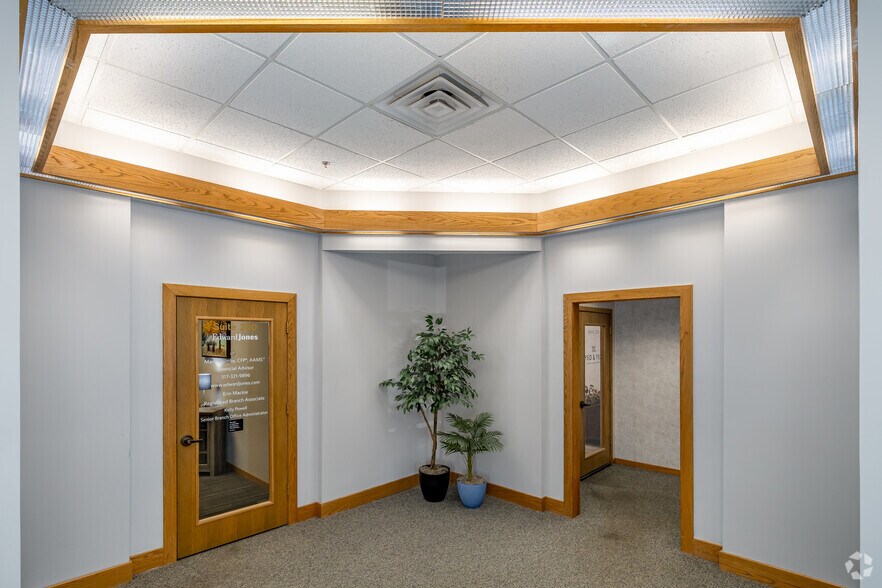 More Photos Of 822 Centennial Way, Lansing Office For Sale