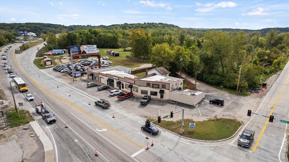 More Photos Of 13101-13109 E Blue Pky, Kansas City Freestanding For Sale